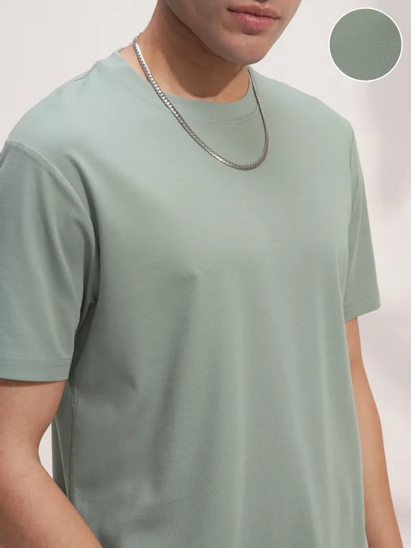 Highlander Men Green Solid Round Neck T-Shirt