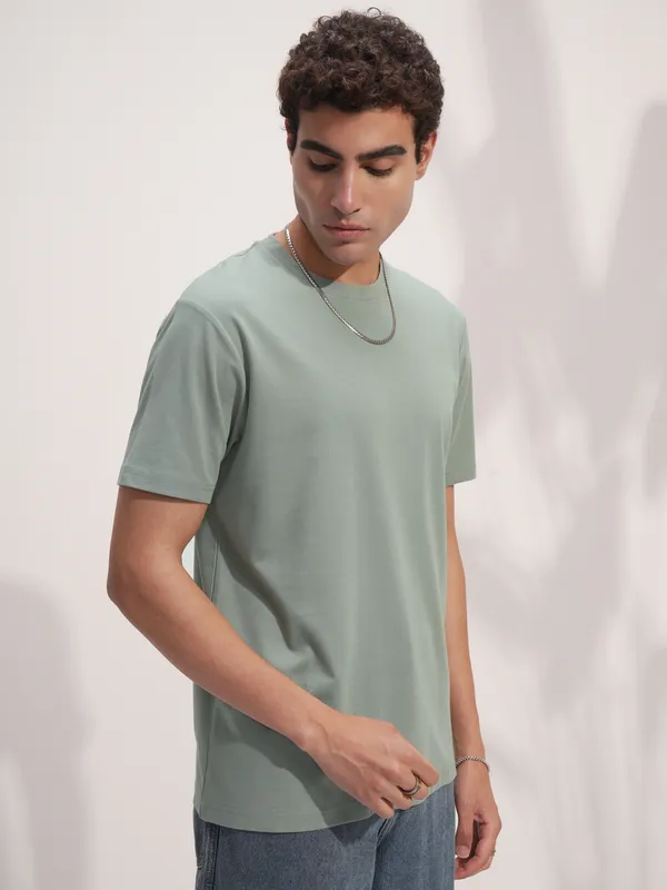 Highlander Men Green Solid Round Neck T-Shirt