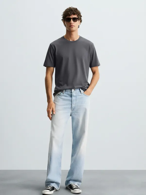 Highlander Men Grey Solid Round Neck T-Shirt