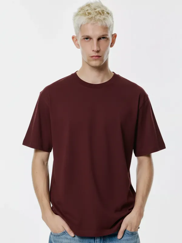 Highlander Men Maroon Solid Round Neck T-Shirt