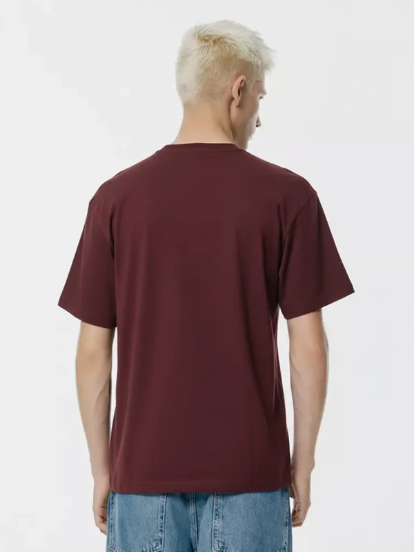 Highlander Men Maroon Solid Round Neck T-Shirt