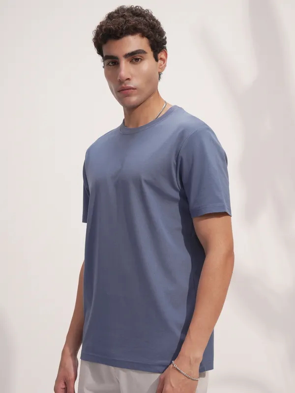 Highlander Men Blue Solid Round Neck T-Shirt