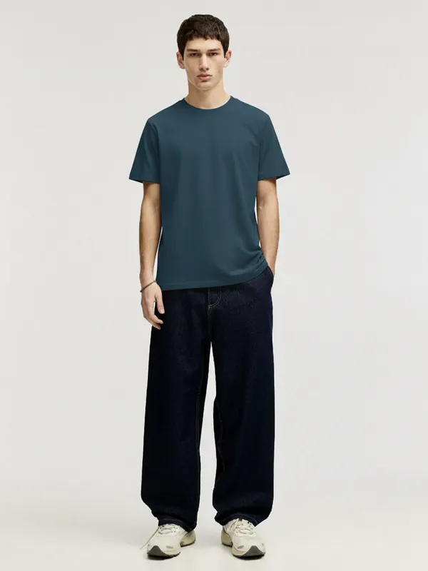 Highlander Men Teal Solid Round Neck T-Shirt