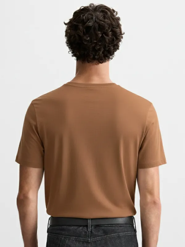 Highlander Men Brown Solid Round Neck T-Shirt