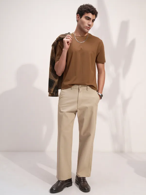 Highlander Men Brown Solid Round Neck T-Shirt