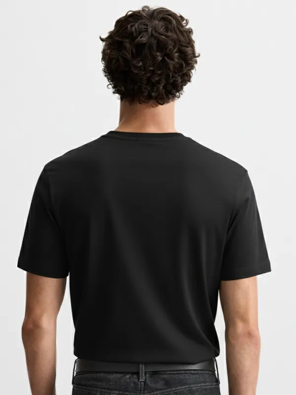 Highlander Men Black Solid Round Neck T-Shirt