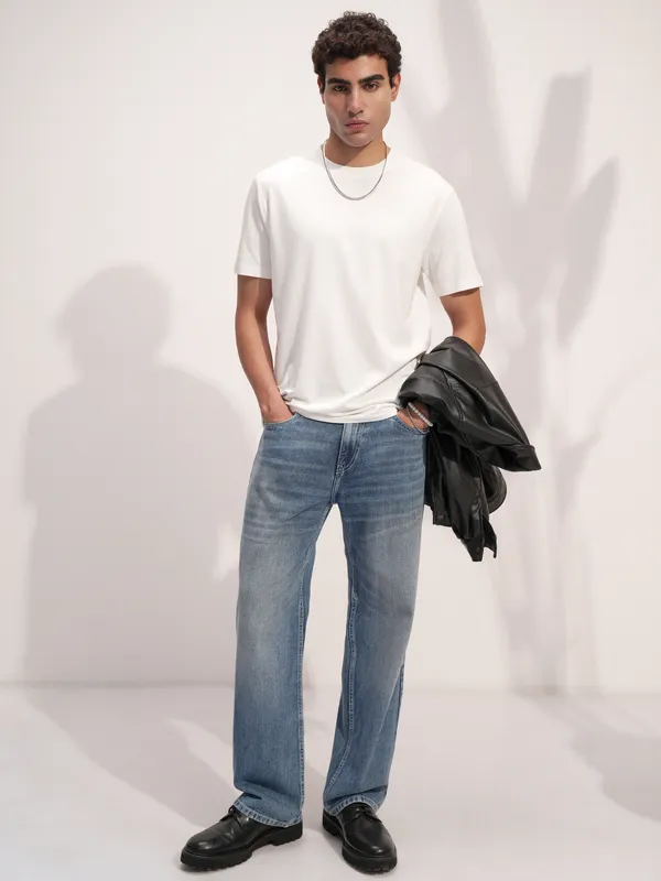 Men Solid Round Neck T-Shirt