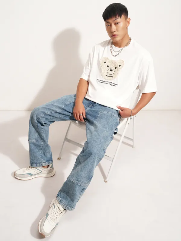 Highlander Men White Applique Round Neck Oversized Fit T-Shirt