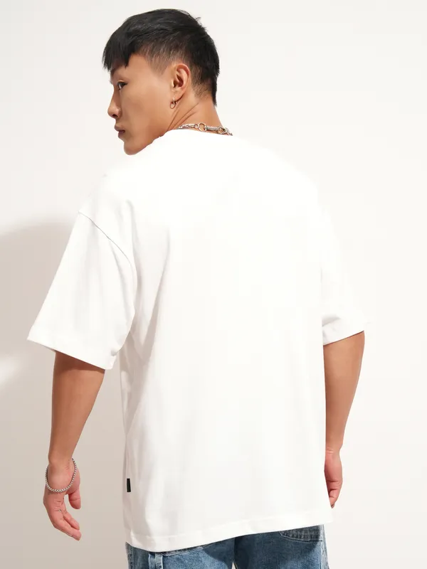 Highlander Men White Applique Round Neck Oversized Fit T-Shirt