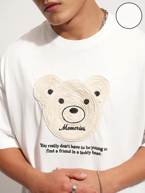 Highlander Men White Applique Round Neck Oversized Fit T-Shirt