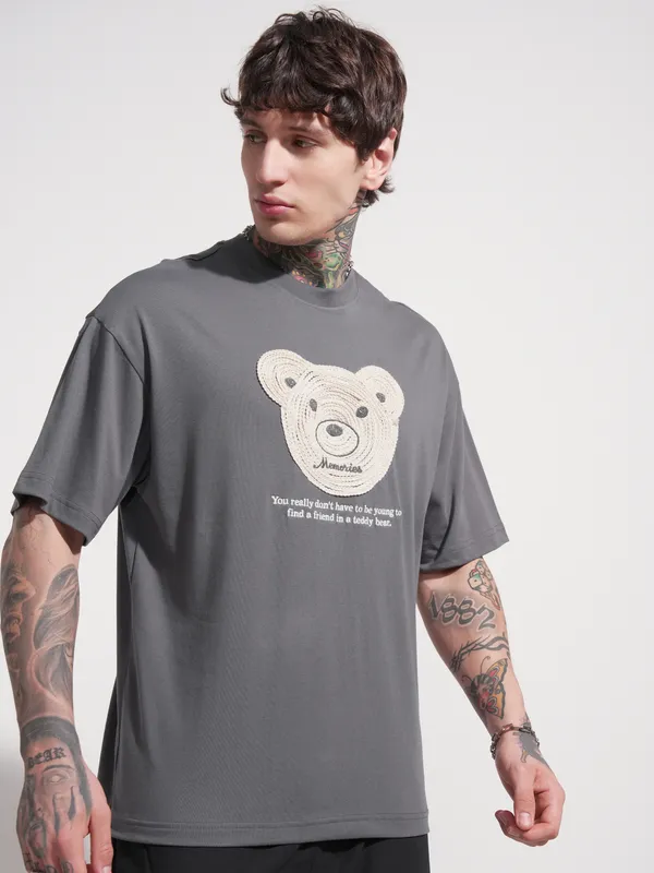Highlander Men Grey Applique Round Neck Oversized Fit T-Shirt