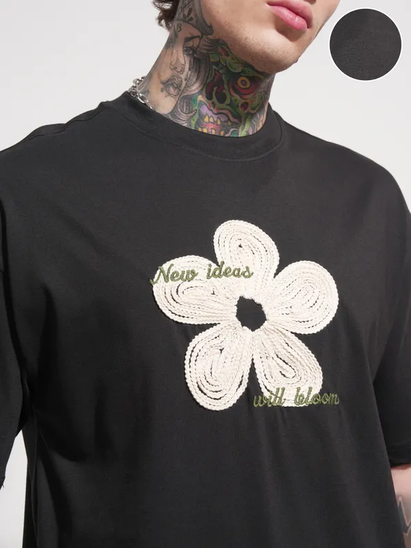 Men Applique Round Neck Oversized Fit T-Shirt