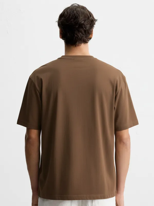 Highlander Men Brown Applique Round Neck Oversized Fit T-Shirt