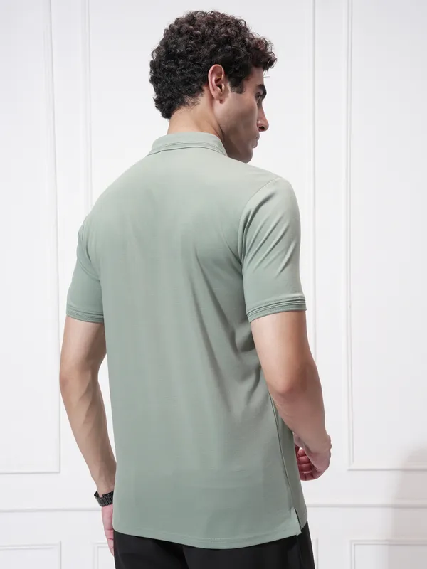 Highlander Men Green Solid Polo Collar T-Shirt