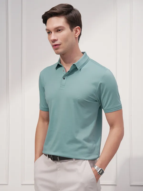 Highlander Men Green Solid Polo Collar T-Shirt