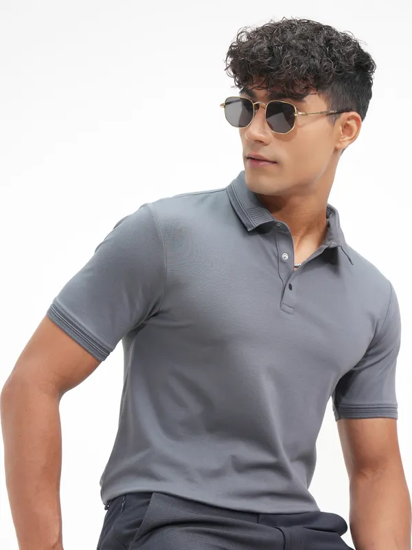 Highlander Men Grey Solid Polo Collar T-Shirt