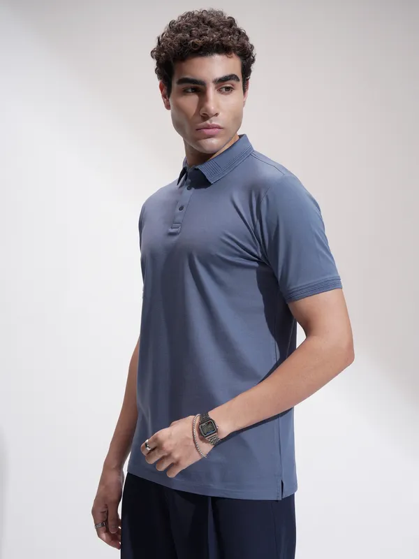Highlander Men Blue Solid Polo Collar T-Shirt