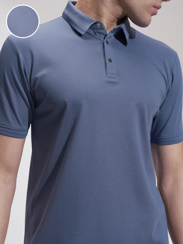 Highlander Men Blue Solid Polo Collar T-Shirt