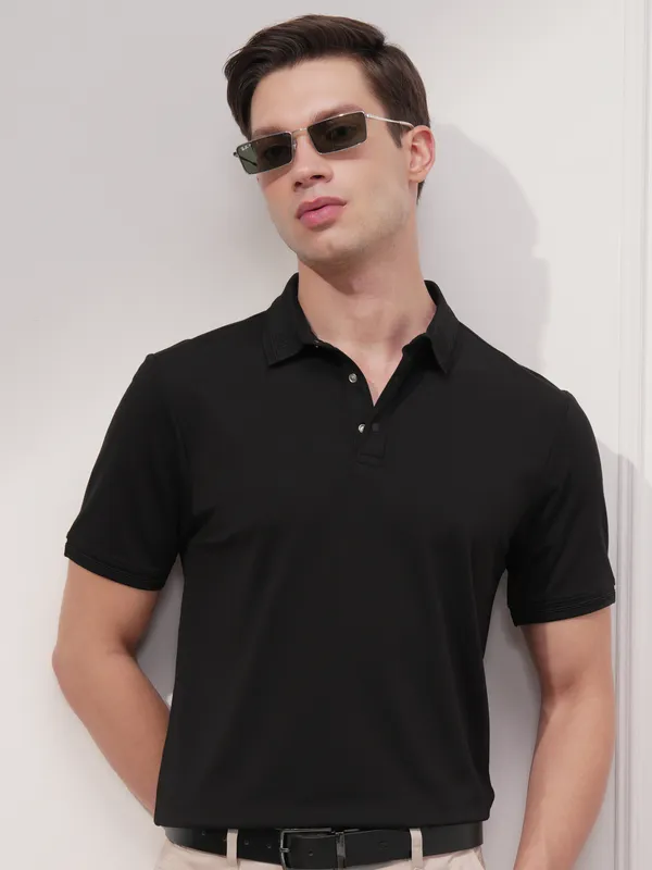 Highlander Men Black Solid Polo Collar Regular Fit T-Shirt