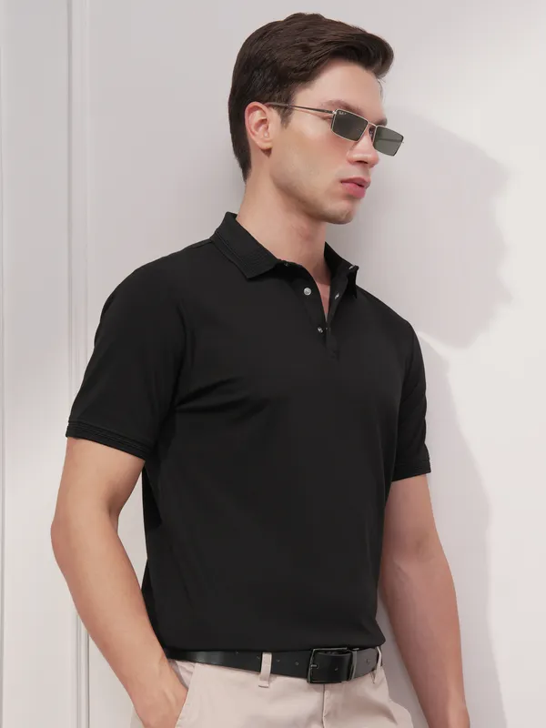 Highlander Men Black Solid Polo Collar Regular Fit T-Shirt