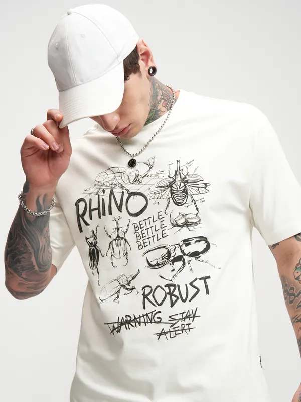 Highlander Men Off White Printed Round Neck T-Shirt