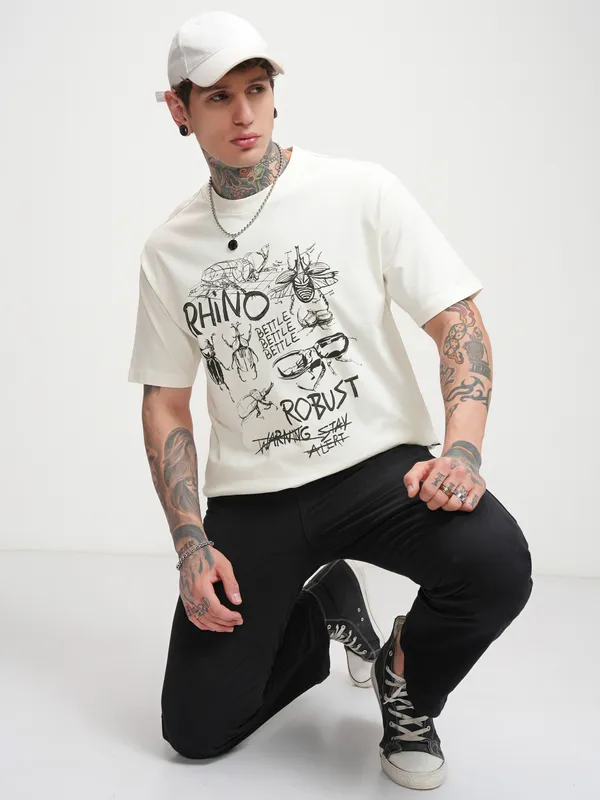 Highlander Men Off White Printed Round Neck T-Shirt