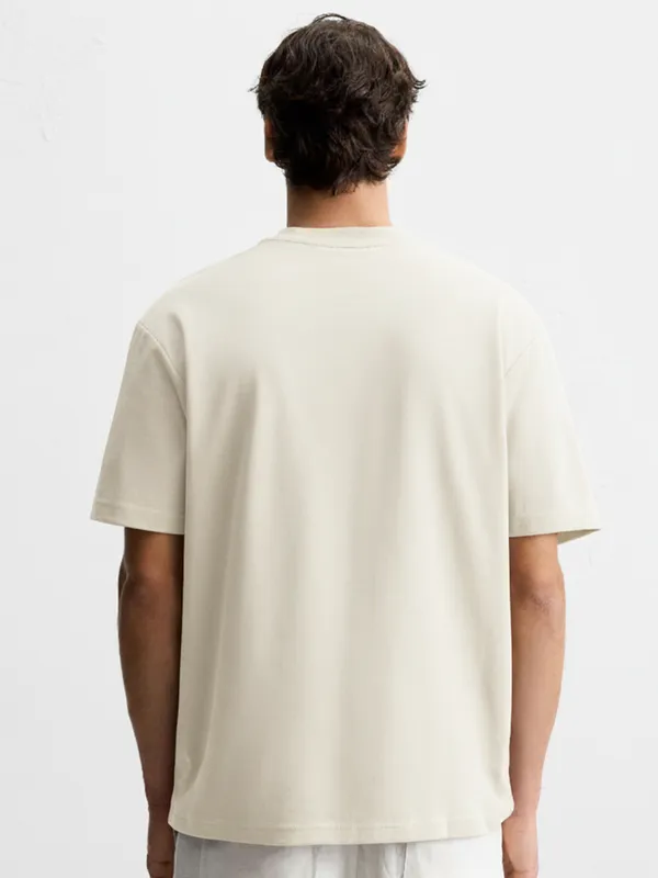Highlander Men Off White Printed Round Neck Oversized Fit T-Shirt