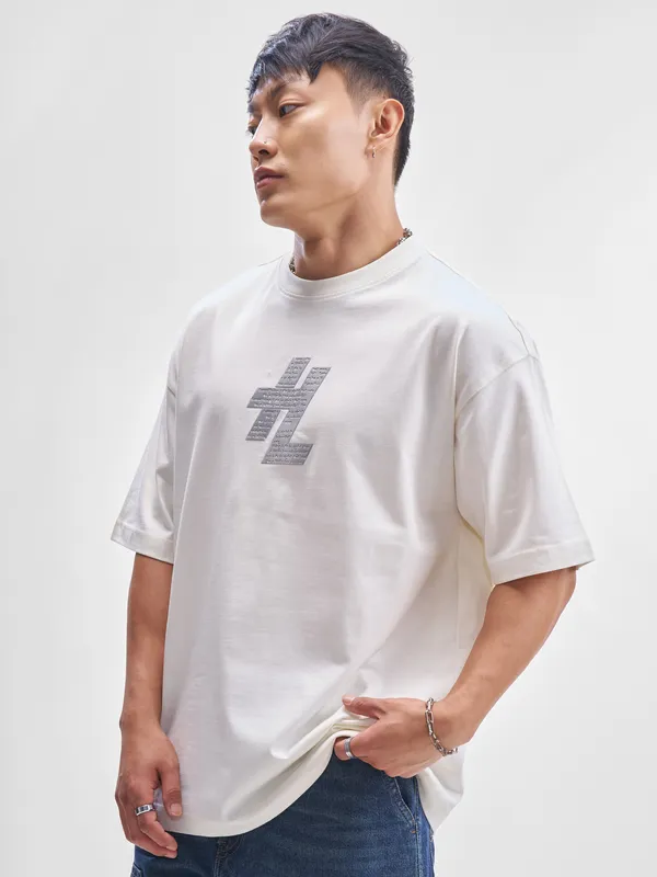Highlander Men Off White Printed Round Neck Oversized Fit T-Shirt