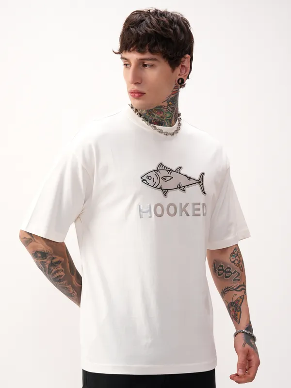 Highlander Men Off White Printed Round Neck Oversized Fit T-Shirt