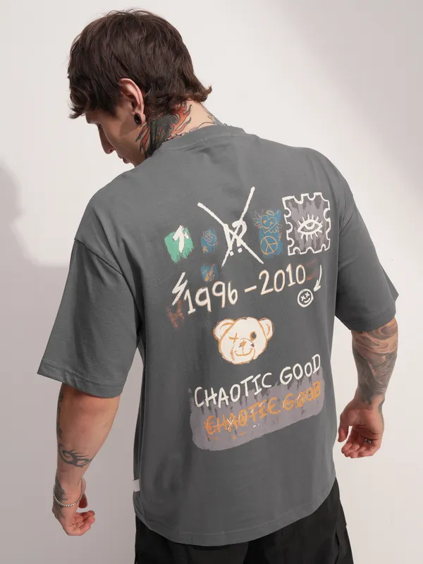 Highlander Men Grey Printed Round Neck Oversized Fit T-Shirt