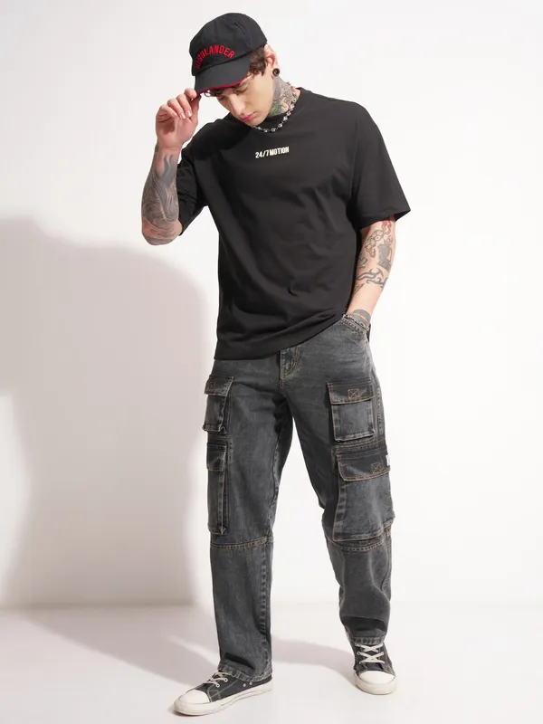 Highlander Men Black Printed Round Neck Oversized Fit T-Shirt