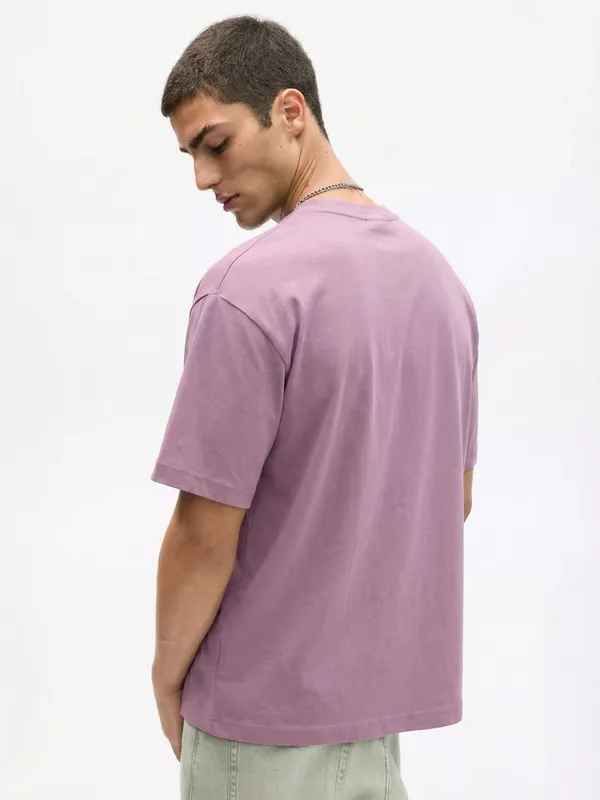 Highlander Men Lavender Applique Round Neck Oversized Fit T-Shirt