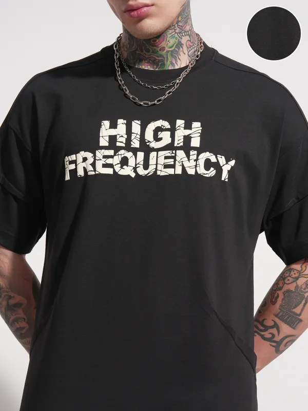 Highlander Men Black Printed Round Neck Oversized Fit T-Shirt