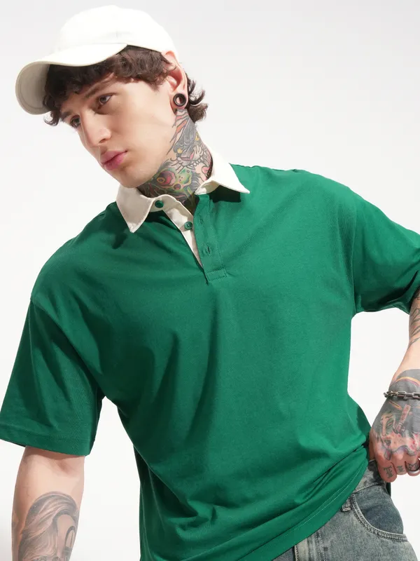Highlander Men Green Solid Polo Collar T-Shirt
