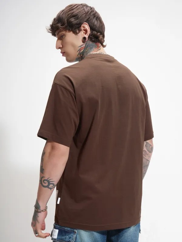 Highlander Men Brown Printed Round Neck Oversized Fit T-Shirt