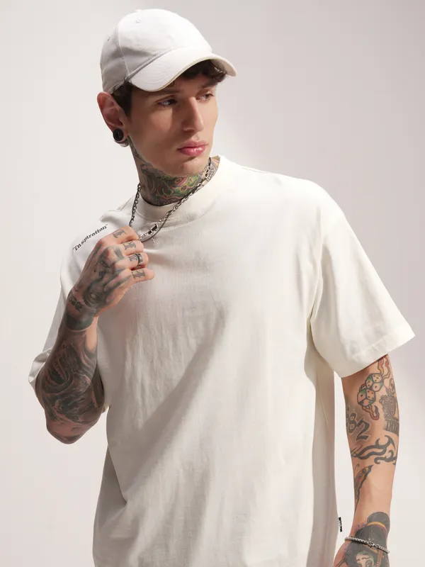 Highlander Men Off White Printed Round Neck Oversized Fit T-Shirt