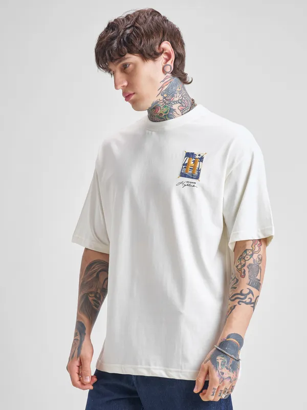 Highlander Men Off White Printed Round Neck Oversized Fit T-Shirt
