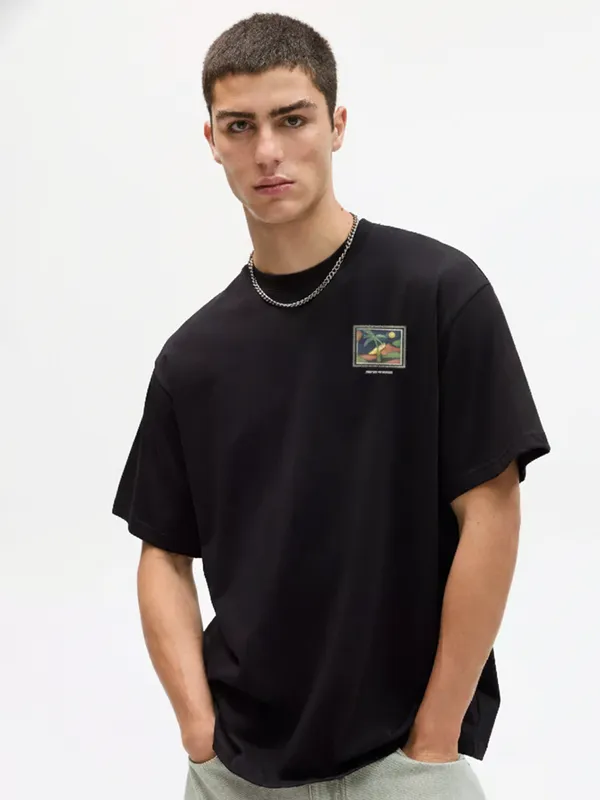 Highlander Men Black Printed Round Neck Oversized Fit T-Shirt