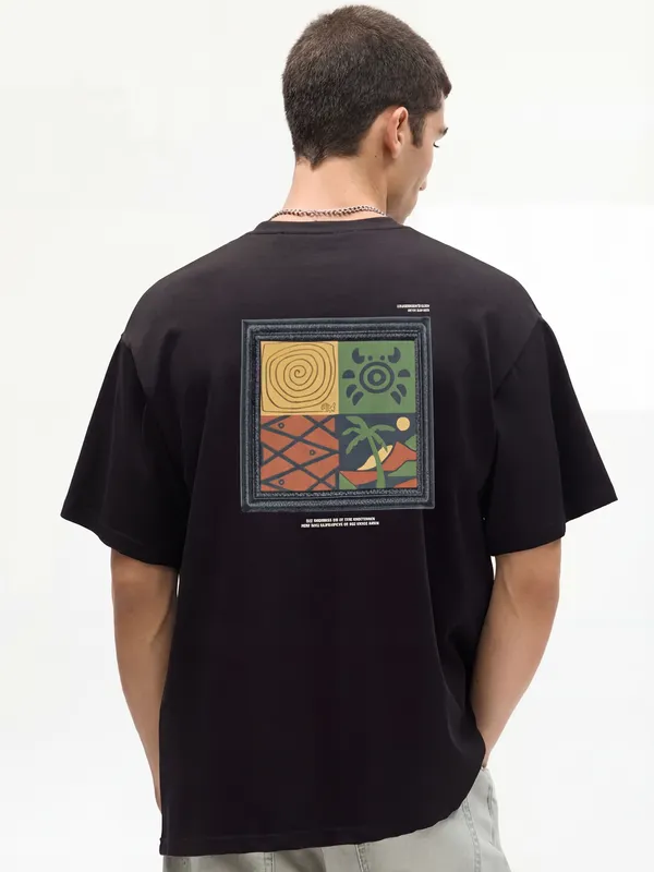 Highlander Men Black Printed Round Neck Oversized Fit T-Shirt