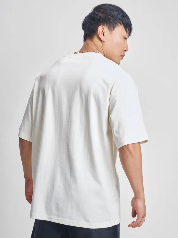 Highlander Men Cream Printed Round Neck Oversized Fit T-Shirt