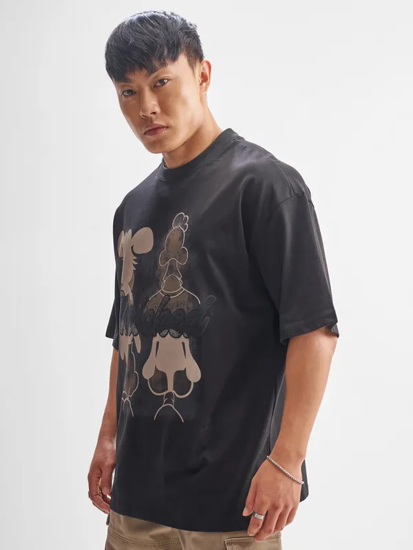 Highlander Men Black Printed Round Neck Oversized Fit T-Shirt