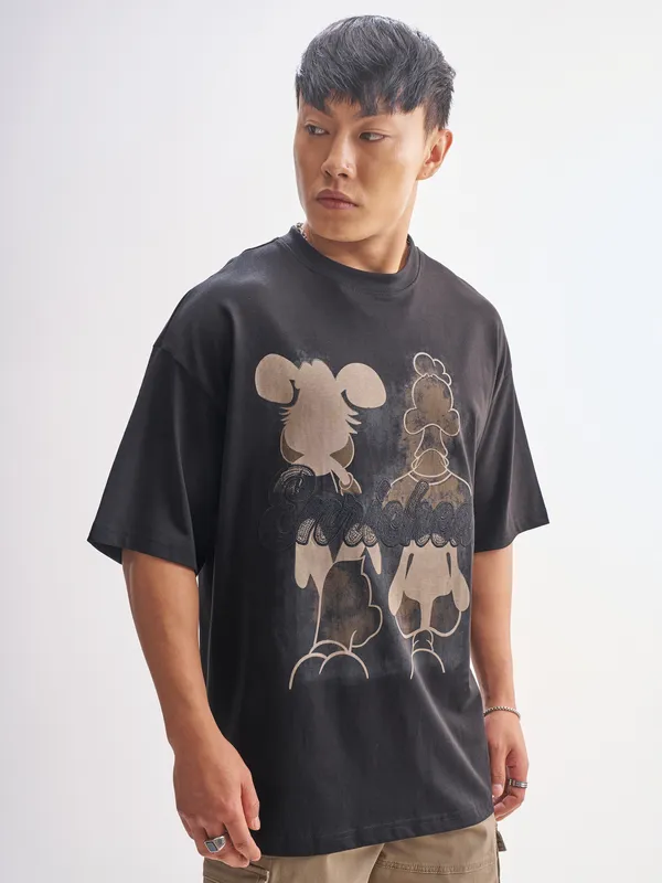 Highlander Men Black Printed Round Neck Oversized Fit T-Shirt