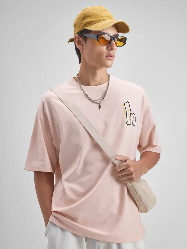 Highlander Men Pink Embroidered Round Neck T-Shirt