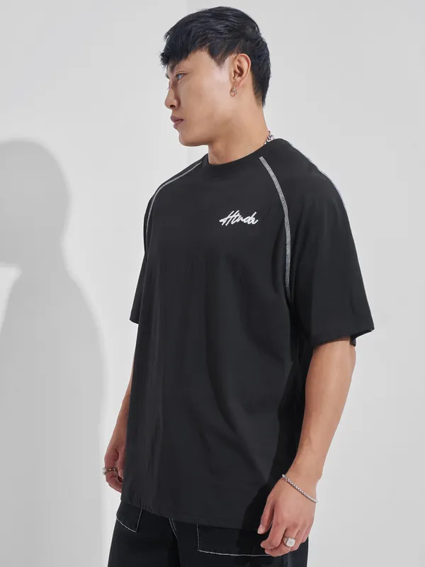 Highlander Men Black Printed Round Neck Oversized Fit T-Shirt
