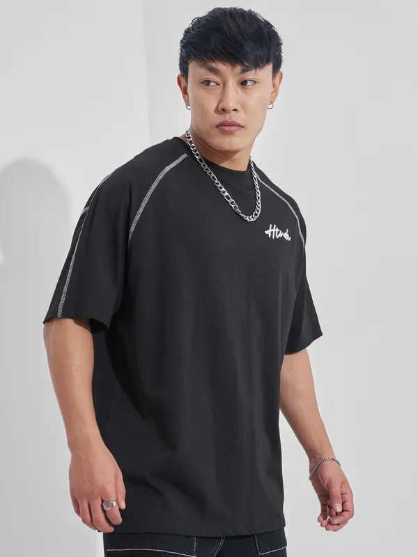 Highlander Men Black Printed Round Neck Oversized Fit T-Shirt