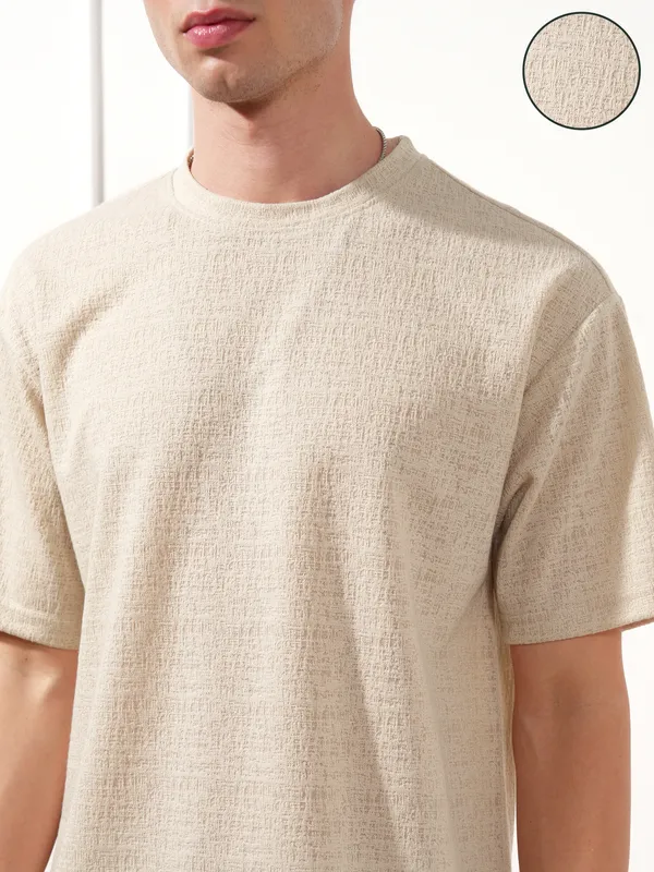 Highlander Men Cream Solid Round Neck T-Shirt