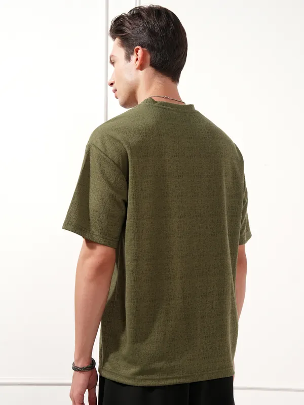 Highlander Men Olive Solid Round Neck T-Shirt