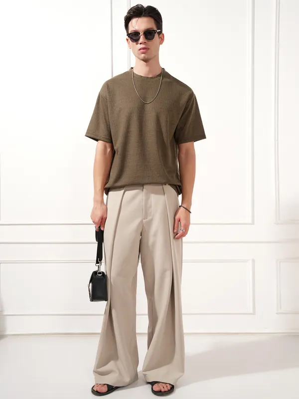 Highlander Men Brown Solid Round Neck T-Shirt