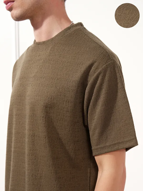 Highlander Men Brown Solid Round Neck T-Shirt