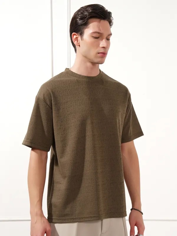 Highlander Men Brown Solid Round Neck T-Shirt
